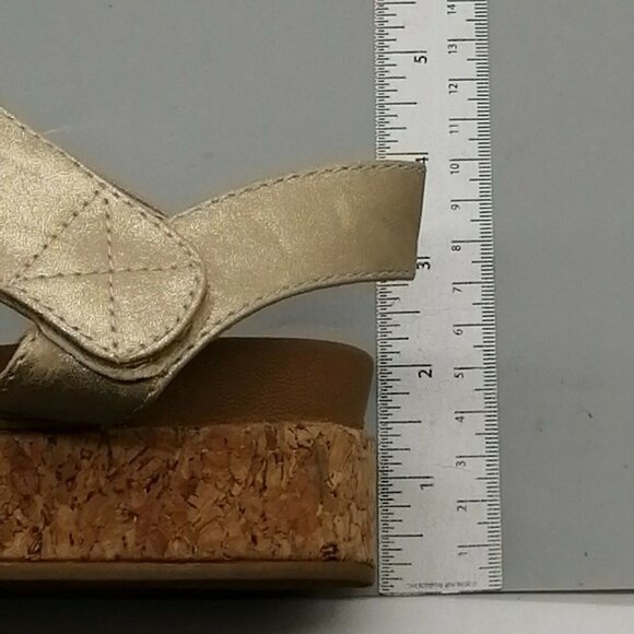Maurices Womens Felicity Wedge Heel Ankle Strap Sandal Cushioned Gold Sz 9 - Picture 7 of 9
